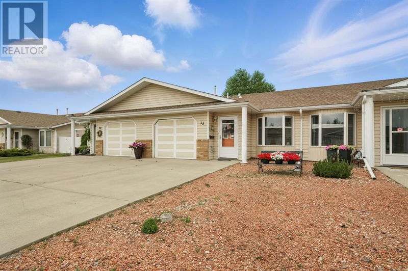 38 Dale Close Red Deer, Alberta