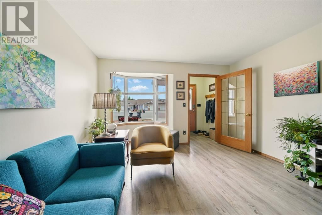 38 DALE CLOSE Image 3
