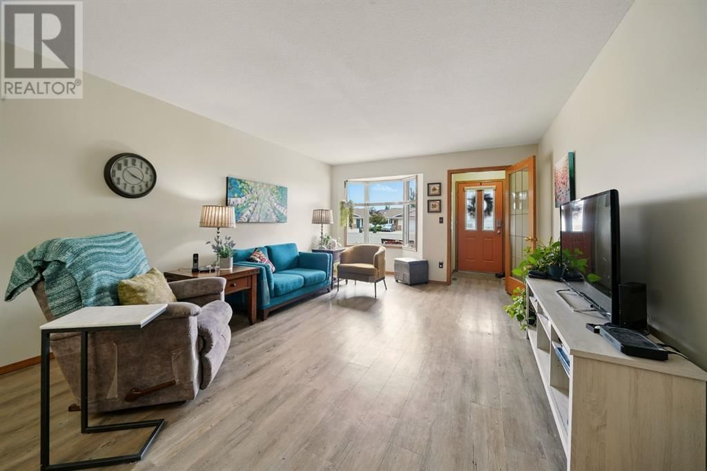 38 DALE CLOSE Image 4