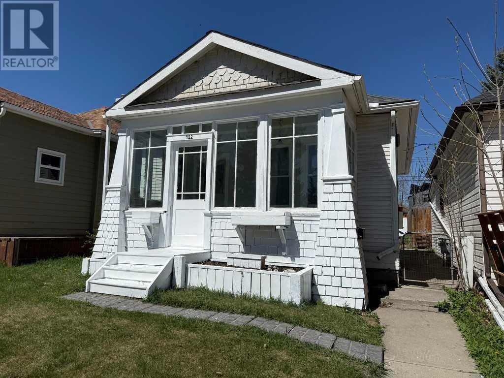 722 20 AVENUE NORTHWEST Image 2