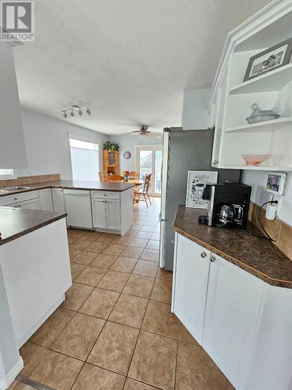 11325 69 AVENUE Image 12