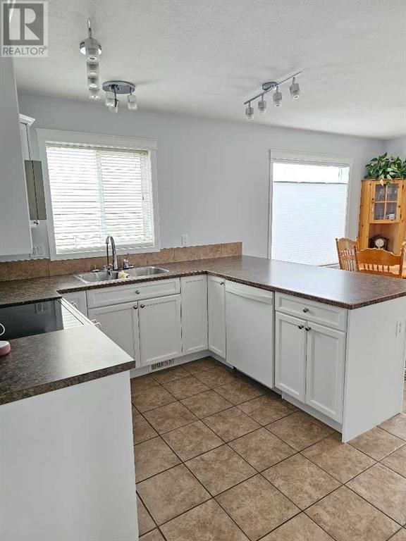 11325 69 AVENUE Image 13