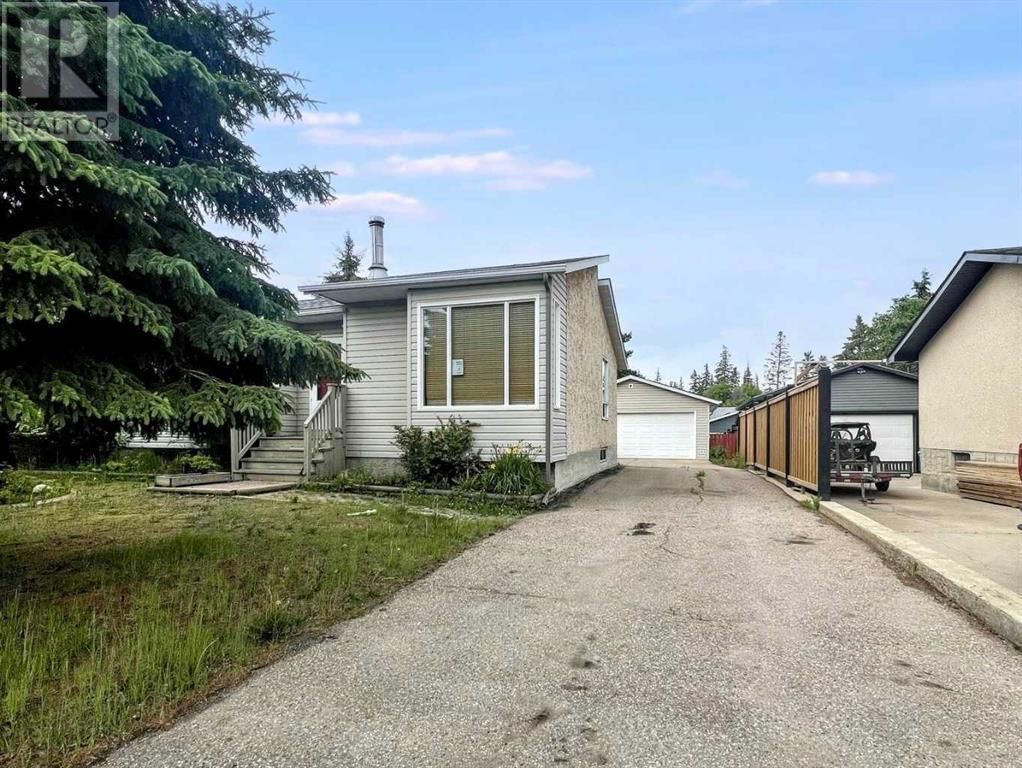 165 ROGERS CRESCENT Image 1