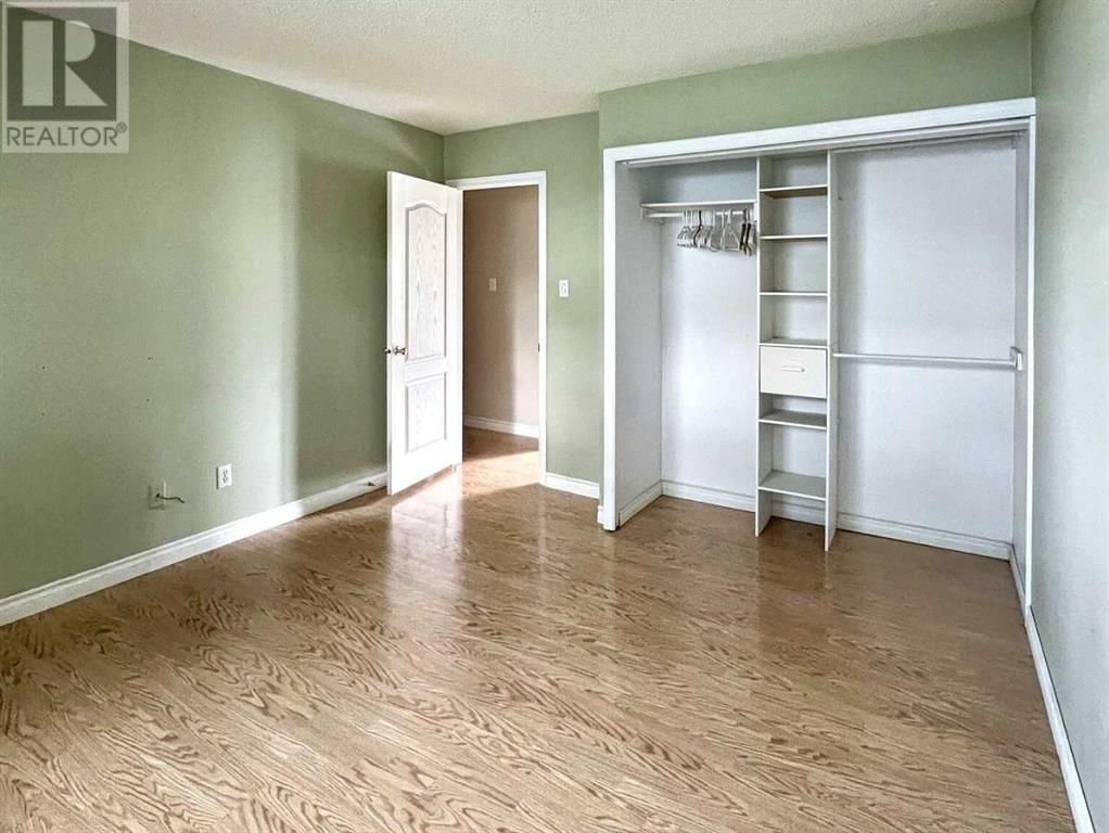165 ROGERS CRESCENT Image 20