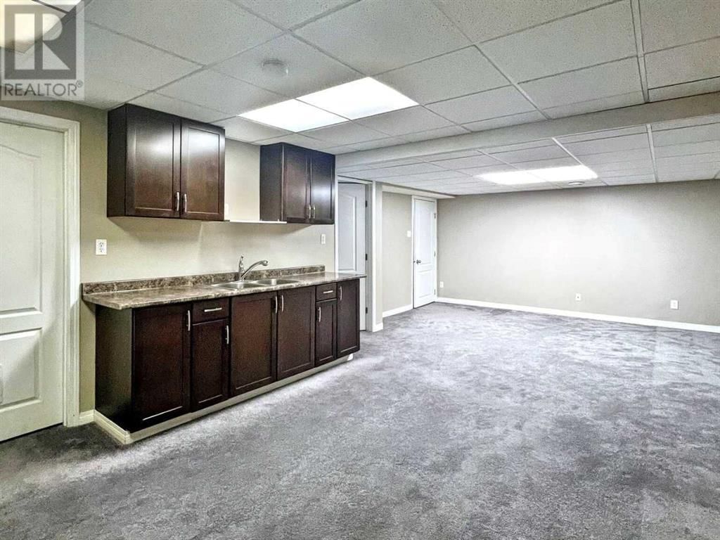 165 ROGERS CRESCENT Image 26