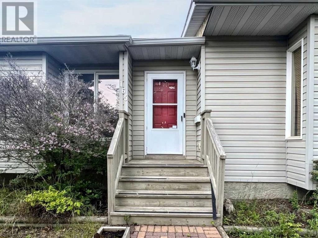 165 ROGERS CRESCENT Image 3