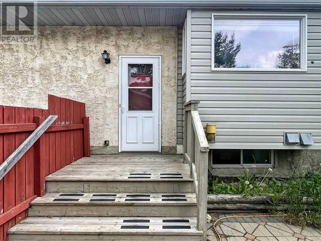 165 ROGERS CRESCENT Image 32