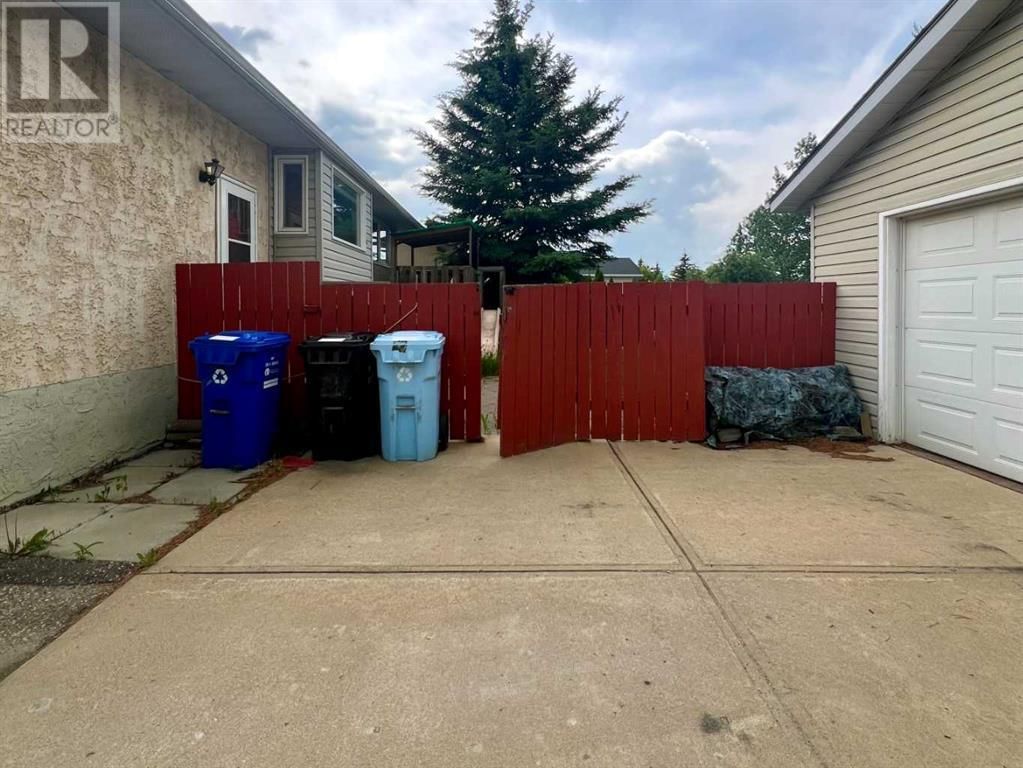 165 ROGERS CRESCENT Image 34