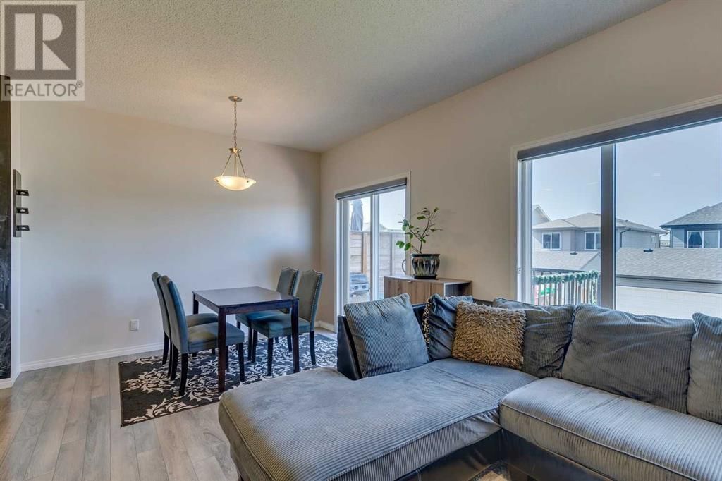 305 HEARTLAND CRESCENT Image 12