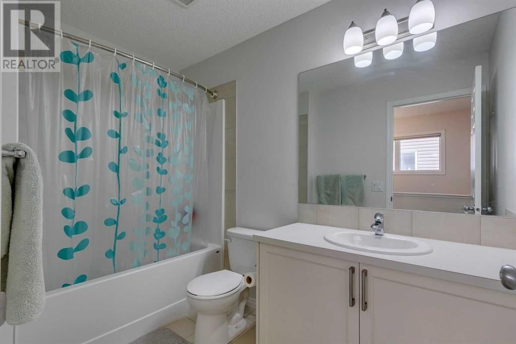 305 HEARTLAND CRESCENT Image 23