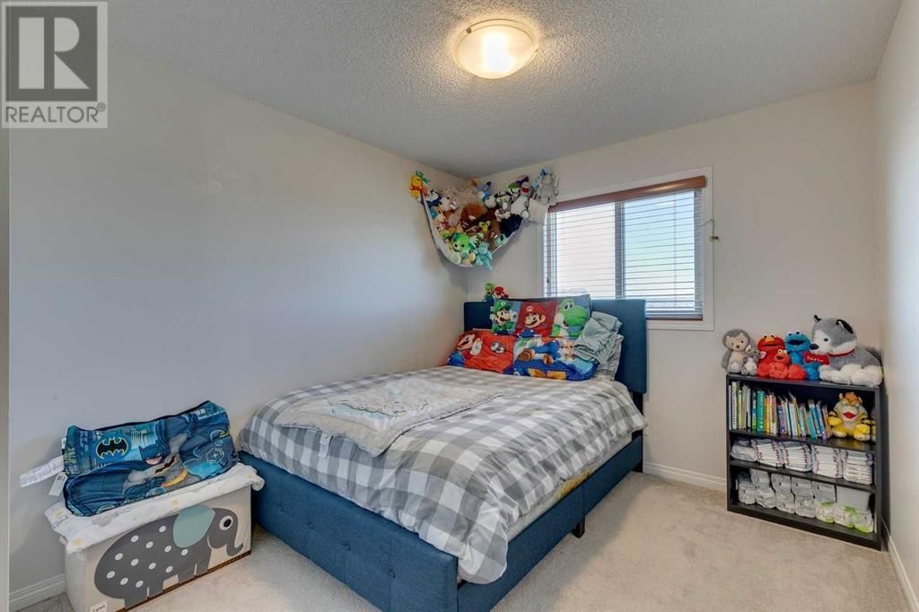 305 HEARTLAND CRESCENT Image 24