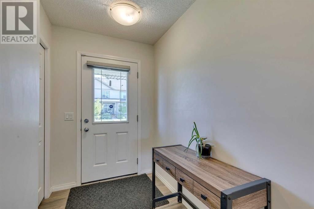 305 HEARTLAND CRESCENT Image 3