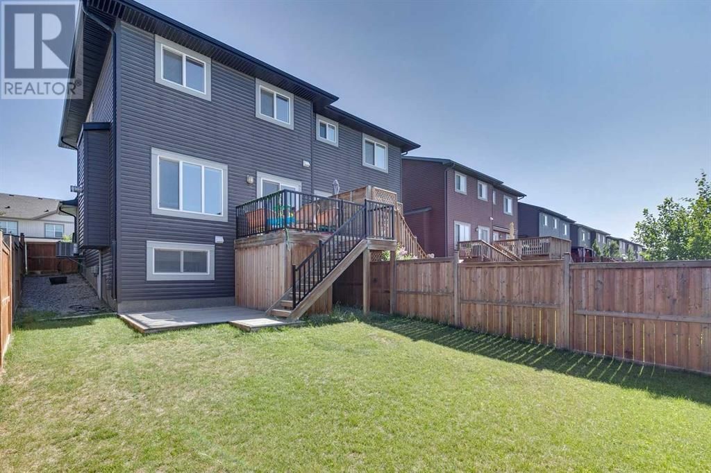 305 HEARTLAND CRESCENT Image 33