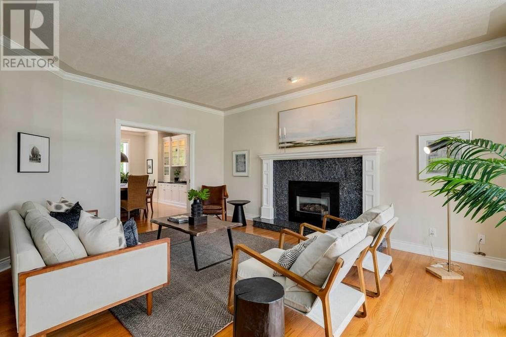 1131 LANSDOWNE AVENUE SOUTHWEST Image 5