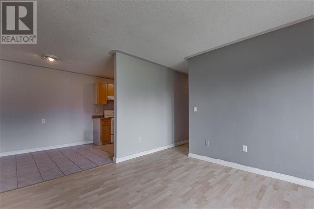 103 HERMARY STREET Image 16