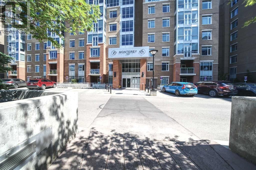 24 VARSITY ESTATES CIRCLE NORTHWEST Image 1