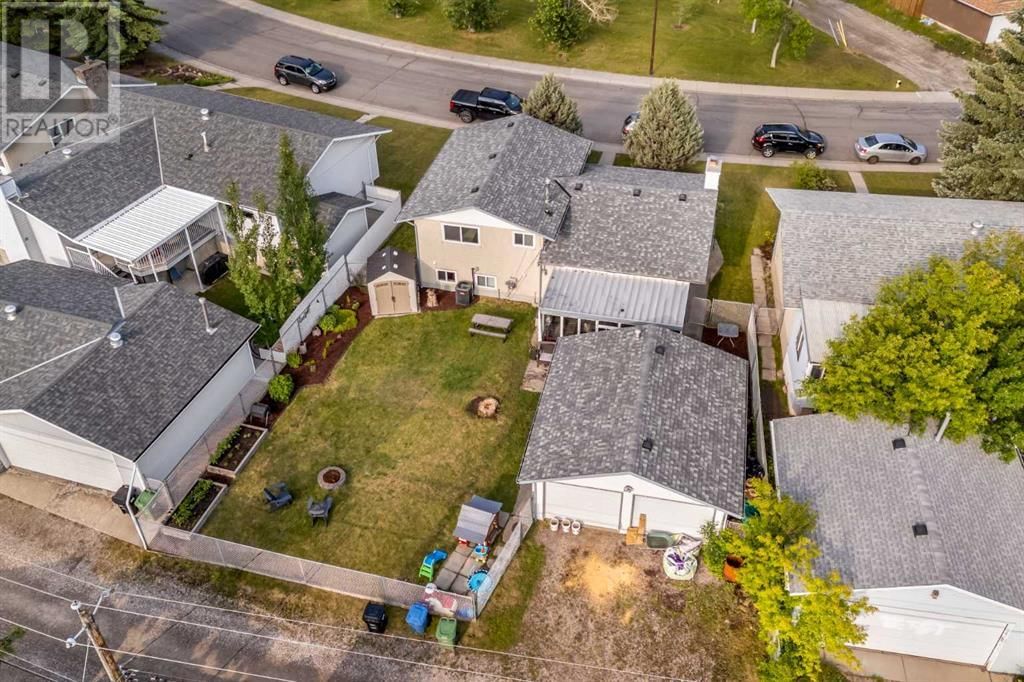 319 HUNTBOURNE HILL NORTHEAST Image 36
