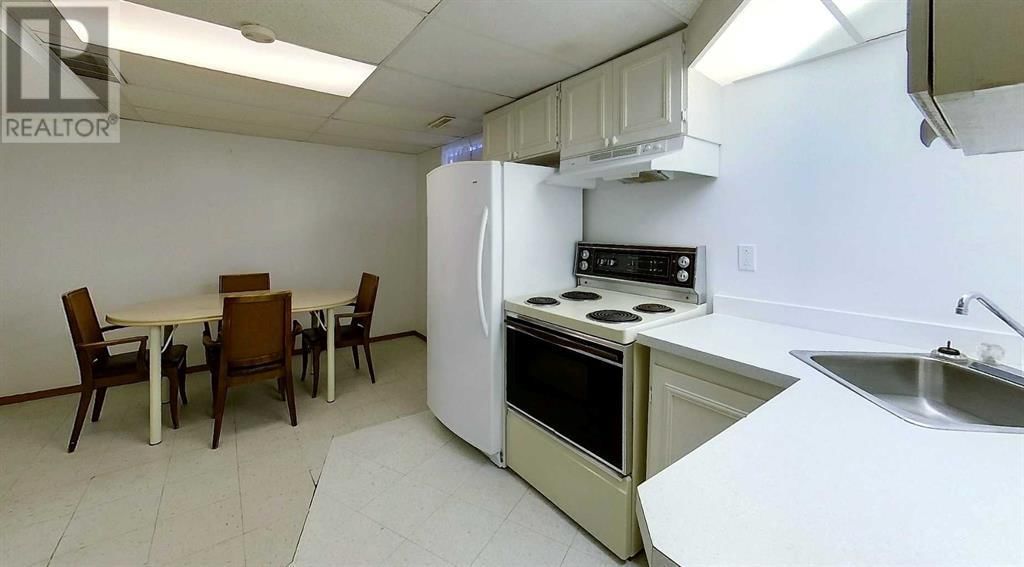 4827 5 AVENUE Image 23