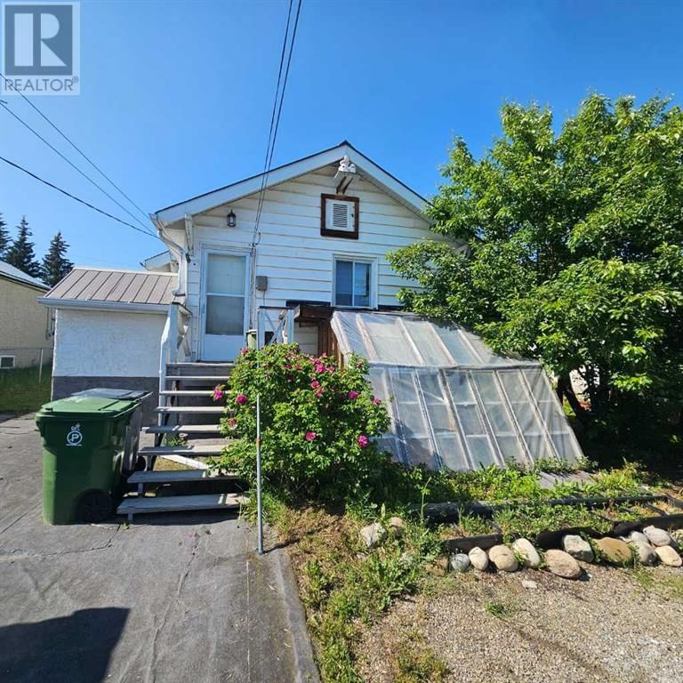 4827 5 AVENUE Image 39