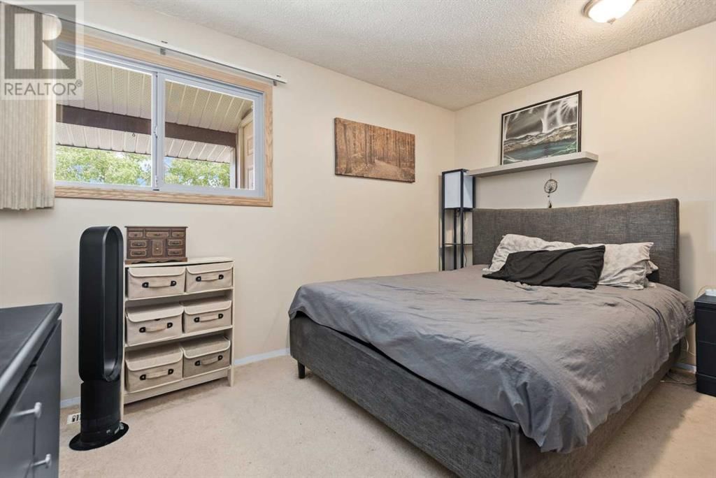 54 BELL Image 12