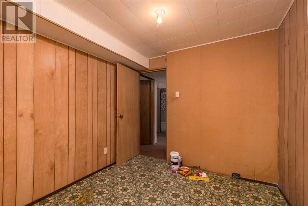 5205 32 STREET Image 24