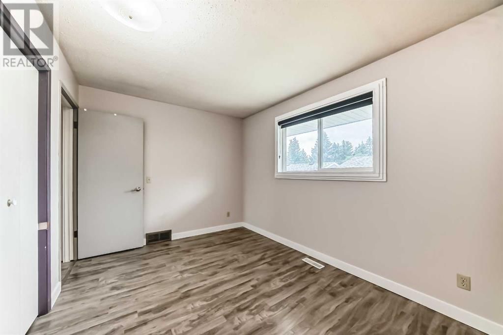 6511 58 STREET NORTHWEST Image 17