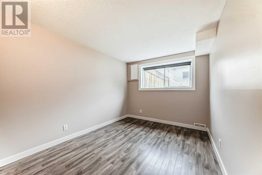 6511 58 STREET NORTHWEST Image 21