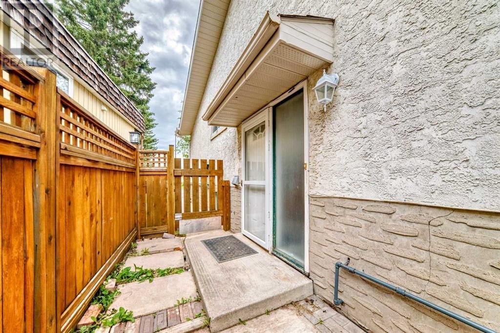 6511 58 STREET NORTHWEST Image 3