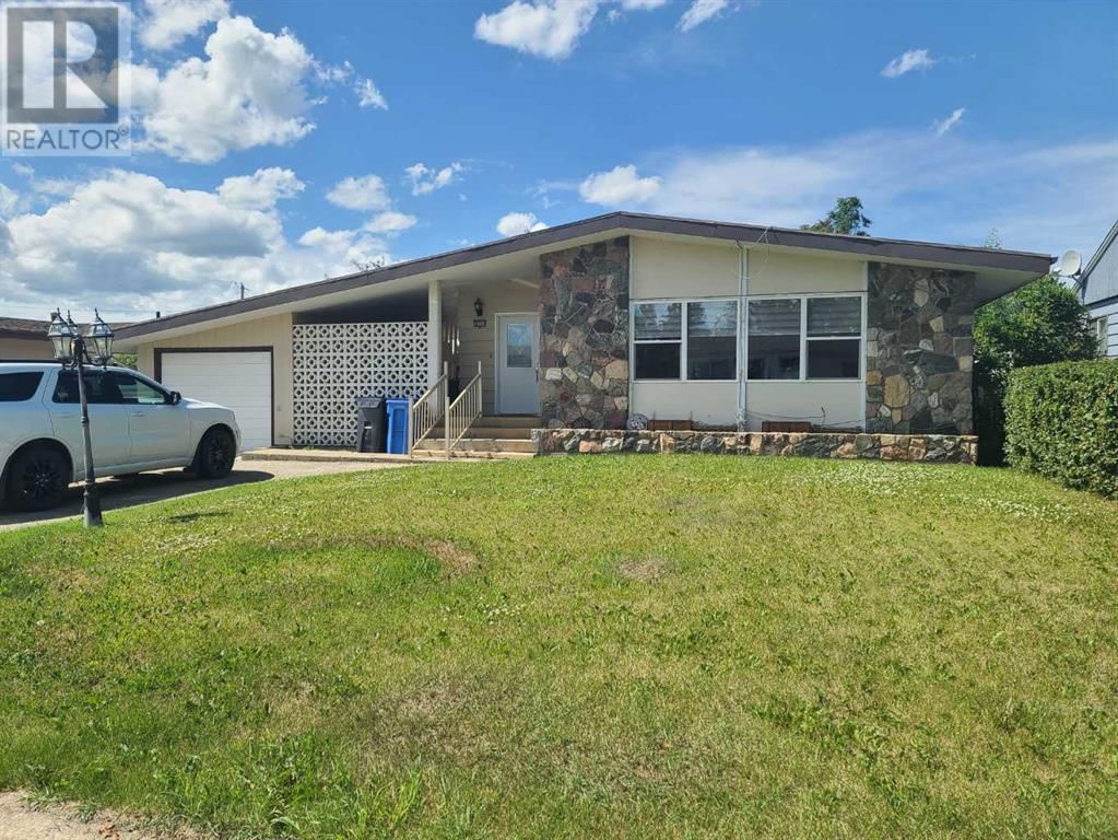 10304 115 STREET Image 1