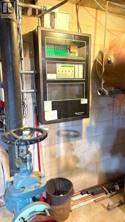 Image #1 of Commercial for Sale at 5, Calgary, Alberta