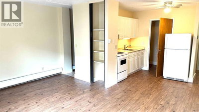 Image #1 of Commercial for Sale at 5, Calgary, Alberta