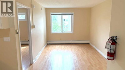 Image #1 of Commercial for Sale at 5, Calgary, Alberta