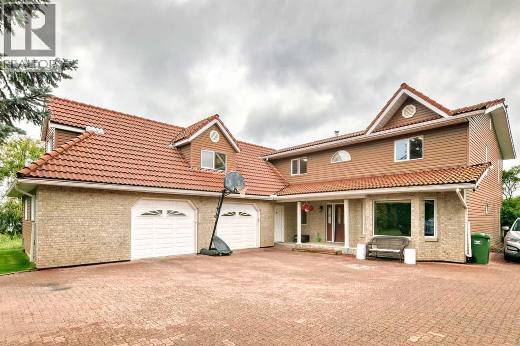 9 Rustic Road, Norglenwold, Alberta T4S 1S5