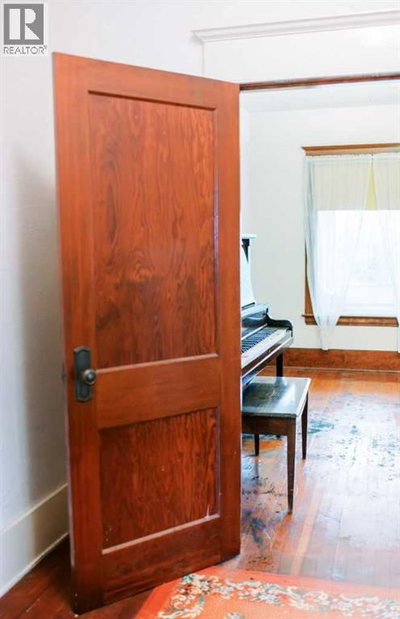 Image #1 of Commercial for Sale at 47, Stettler, Alberta