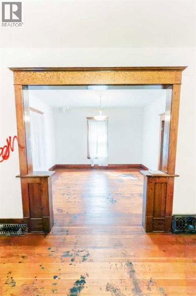 Image #1 of Commercial for Sale at 47, Stettler, Alberta