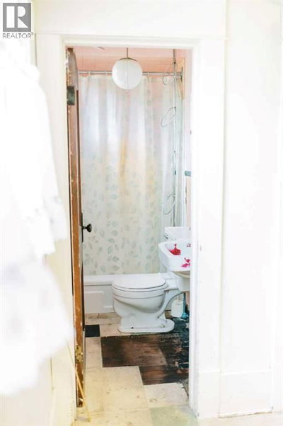 Image #1 of Commercial for Sale at 47, Stettler, Alberta