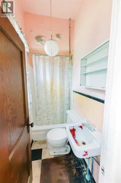 Image #1 of Commercial for Sale at 47, Stettler, Alberta