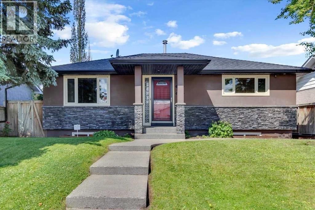 2211 45 Street property photo