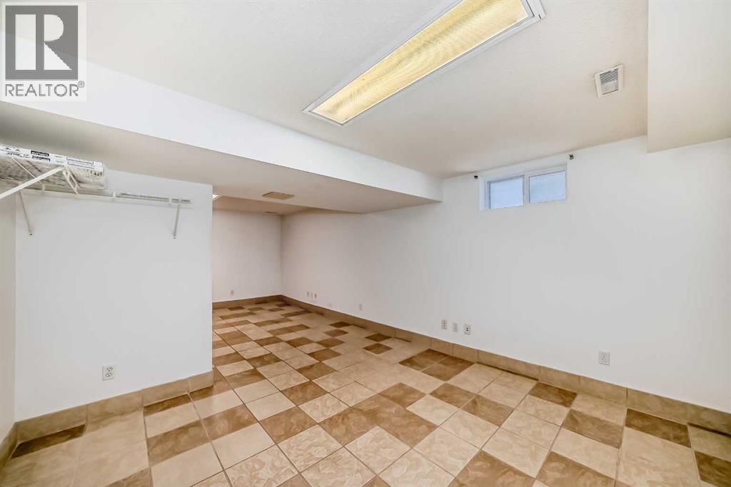 42 YPRES GREEN SOUTHWEST Image 31