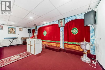 Image #1 of Commercial for Sale at 54, Calgary, Alberta