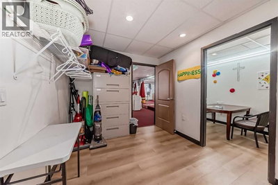 Image #1 of Commercial for Sale at 54, Calgary, Alberta