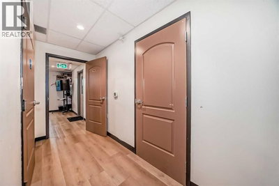 Image #1 of Commercial for Sale at 54, Calgary, Alberta