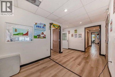 Image #1 of Commercial for Sale at 54, Calgary, Alberta