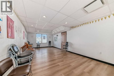 Image #1 of Commercial for Sale at 54, Calgary, Alberta