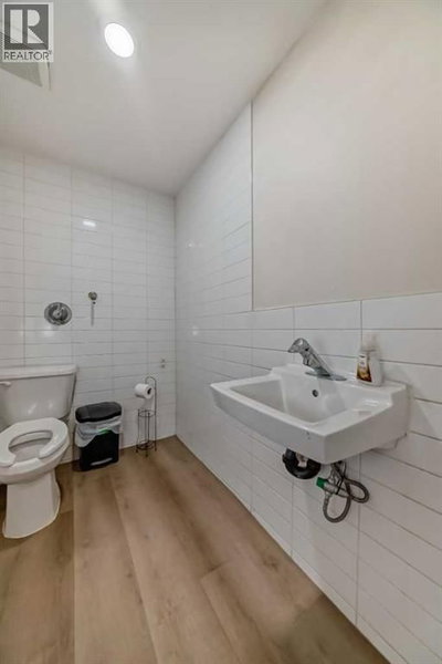 Image #1 of Commercial for Sale at 54, Calgary, Alberta