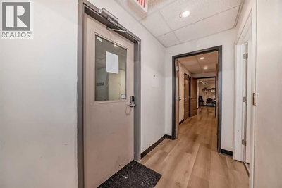 Image #1 of Commercial for Sale at 54, Calgary, Alberta