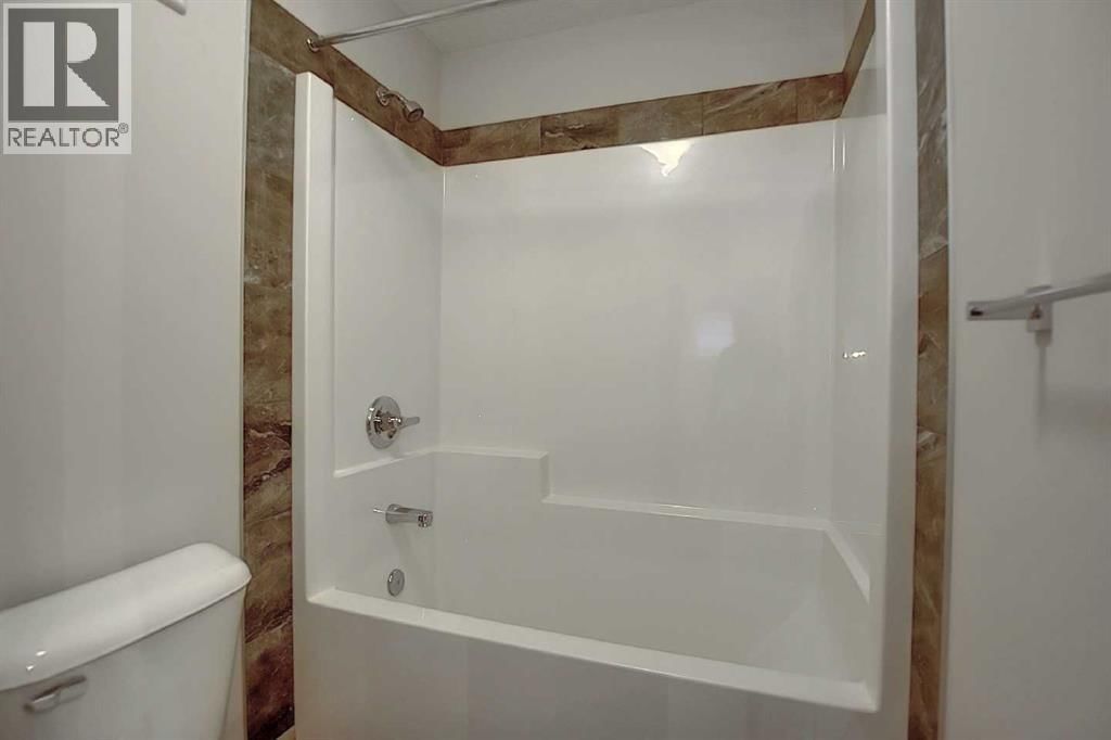 418 RIVER AVENUE Image 39