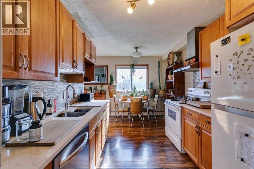810 Drury Avenue property photo