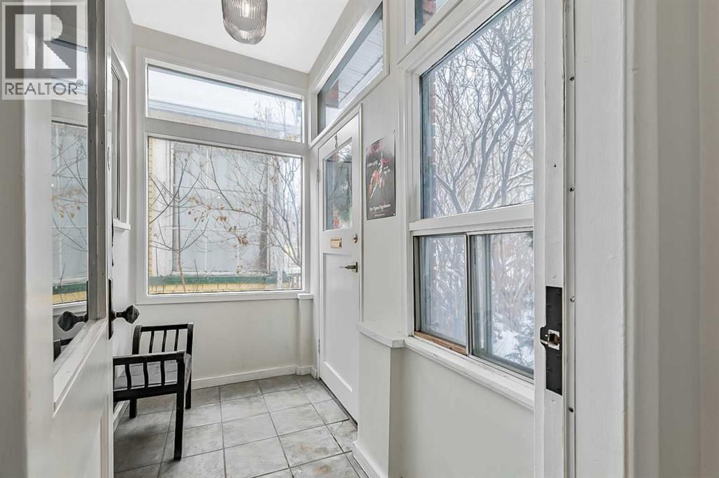 430 15 AVENUE NORTHEAST Image 16