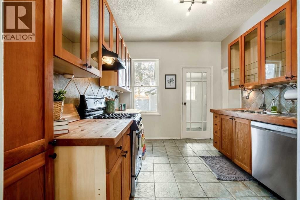 430 15 AVENUE NORTHEAST Image 42